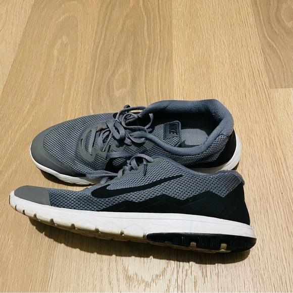 Nike Men's Gray Athletic Shoes size 10 running comfortable lightweight casual - Picture 5 of 9